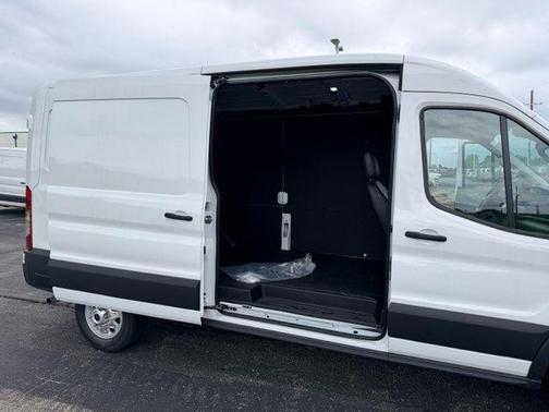 Oxford White 2026 Ford Transit-250 Base
