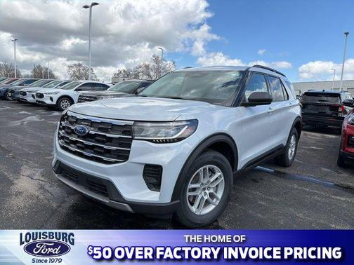 Space White Metallic 2026 Ford Explorer Active w/200A Pkg