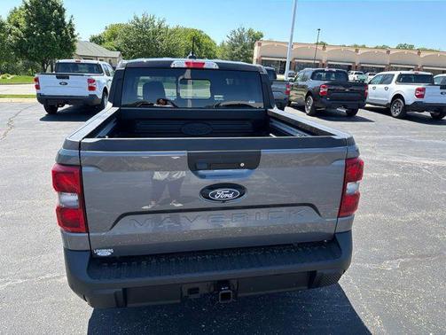 Carbonized Gray Metallic 2026 Ford Maverick Lariat