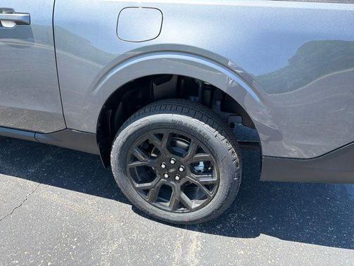 Carbonized Gray Metallic 2026 Ford Maverick Lariat
