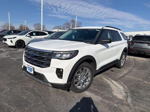 2026 Ford Explorer Active w/200A Pkg