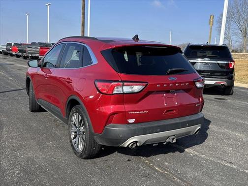 2022 Ford Escape Titanium