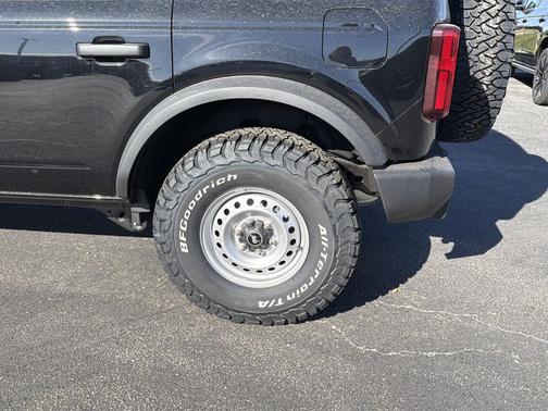 2025 Ford Bronco Base 4 Door 4x4