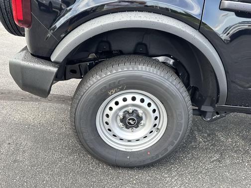 2025 Ford Bronco Base 4 Door 4x4