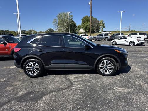2021 Ford Escape SEL