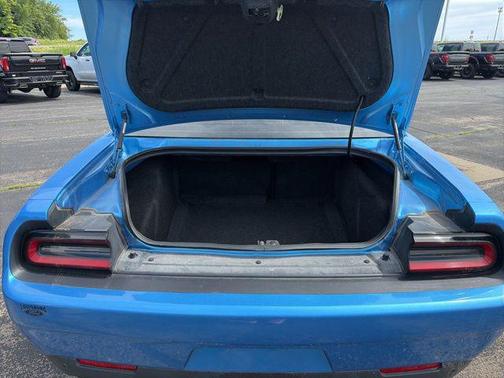 B5 Blue Pearlcoat 2016 Dodge Challenger R/T Scat Pack