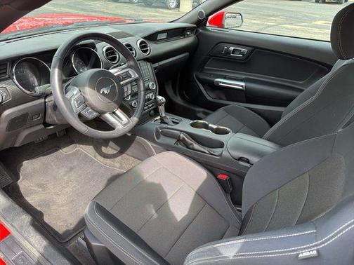 2017 Ford Mustang V6