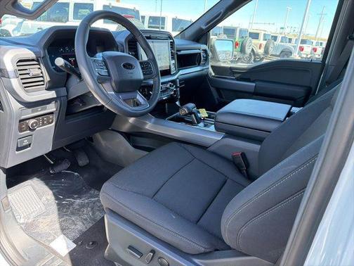 Avalanche 2026 Ford F-150 XLT