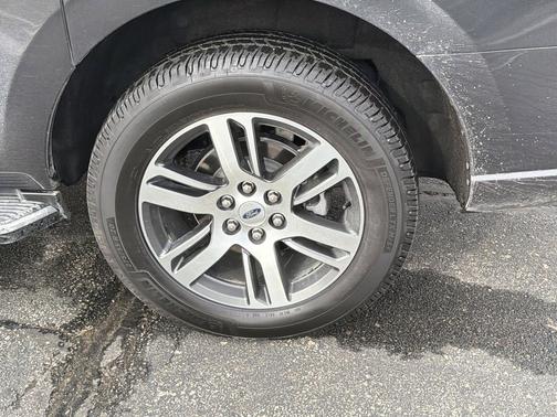 2022 Ford Expedition Max XLT