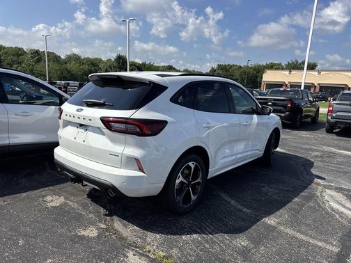 2025 Ford Escape ST-Line Elite