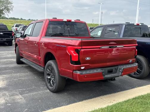 2025 Ford F-150 Lightning LARIAT