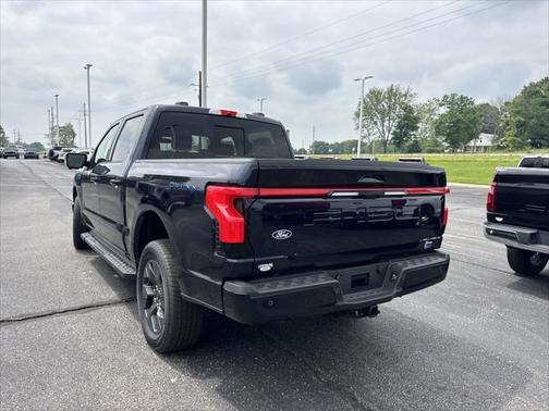 2025 Ford F-150 Lightning LARIAT