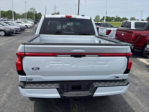 2025 Ford F-150 Lightning LARIAT