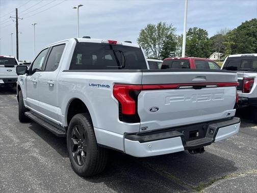 2025 Ford F-150 Lightning LARIAT
