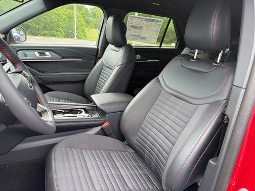 Rapid Red Metallic Tinted Clearcoat 2026 Ford Explorer ST-Line