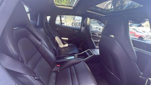 Carrara White Metallic 2018 Porsche Panamera 4