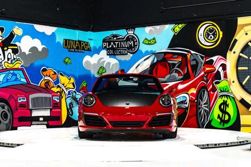 2018 Porsche 911 Carrera