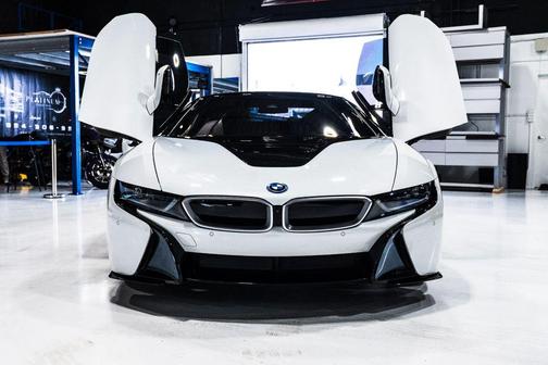 2019 BMW i8 Roadster 2D