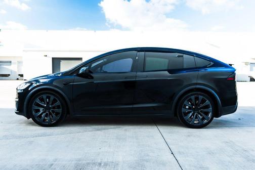 2022 Tesla Model X Plaid Tri Motor All-Wheel Drive