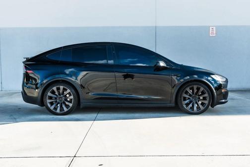 2022 Tesla Model X Plaid Tri Motor All-Wheel Drive