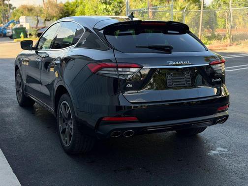 Nero 2021 Maserati Levante S GranSport