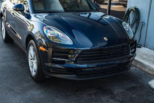 2019 Porsche Macan Sport Utility 4D