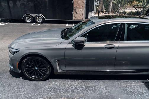 2022 BMW 740 i xDrive