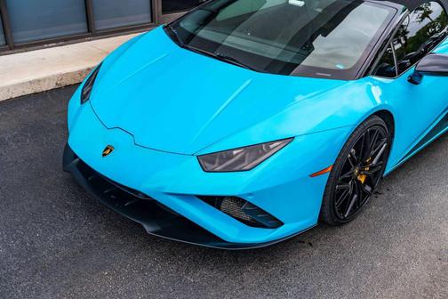 2020 Lamborghini Huracan EVO EVO Spyder Convertible 2D