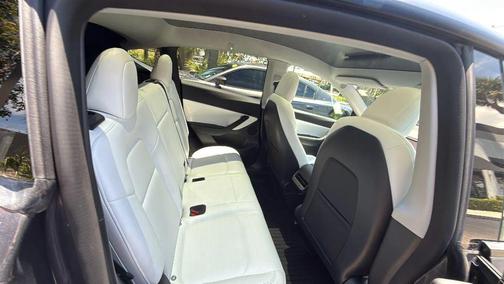 2022 Tesla Model Y Performance Dual Motor All-Wheel Drive