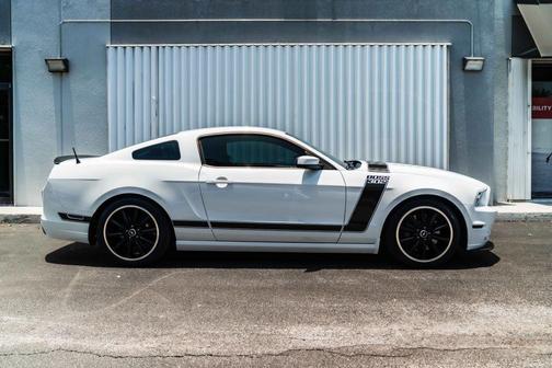 Performance White 2013 Ford Mustang Boss 302