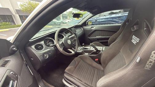 Performance White 2013 Ford Mustang Boss 302