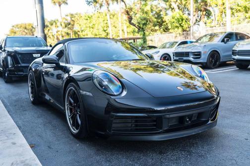 2020 Porsche 911 Carrera 4S Cabriolet