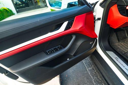 2023 Porsche Taycan 4S