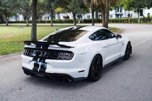 2022 Ford Shelby GT500 Base