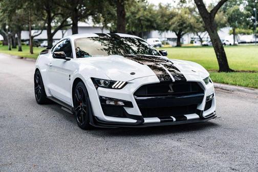 2022 Ford Shelby GT500 Base
