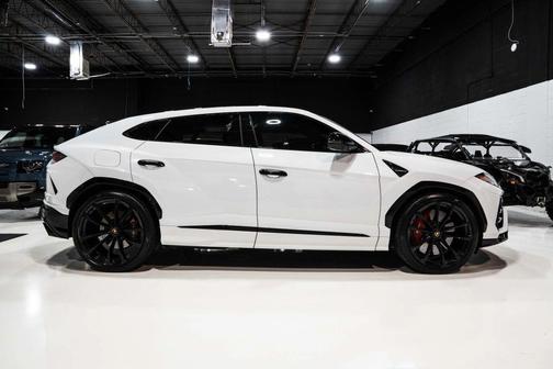 2022 Lamborghini Urus Sport Utility 4D