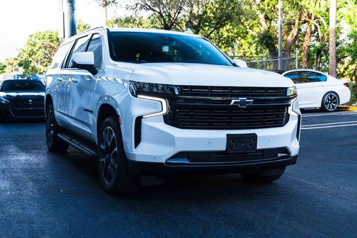 2024 Chevrolet Suburban RST