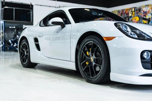 Carrara White Metallic 2016 Porsche Cayman Cayman
