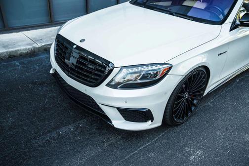 2017 Mercedes-Benz AMG S 63 4MATIC