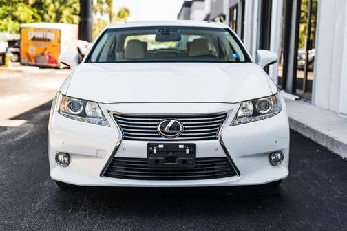 Starfire Pearl 2014 Lexus ES 350 Base
