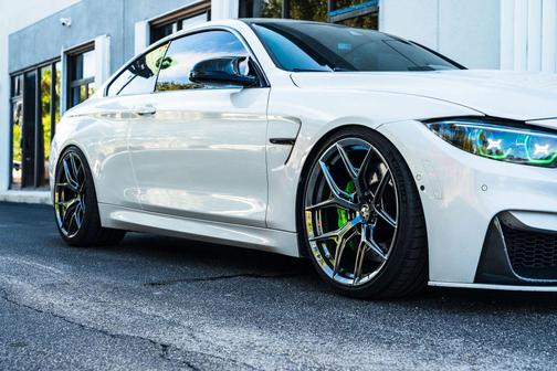 White Metallic 2018 BMW M4 Base