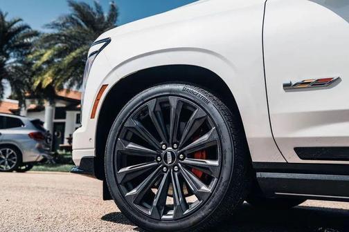 2025 Cadillac Escalade ESV V-Series