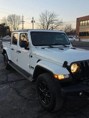 2022 Jeep Gladiator Sport