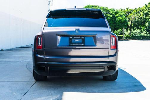 2022 Rolls-Royce Cullinan Sport Utility 4D