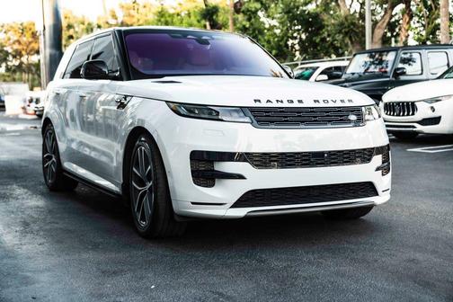 2023 Land Rover Range Rover Sport SE