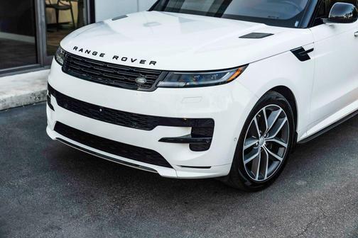 2023 Land Rover Range Rover Sport SE
