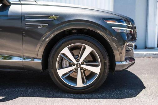 Himalayan Gray 2023 Genesis GV80 3.5T