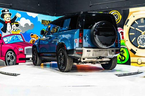 2022 Land Rover Defender 110 X-Dynamic SE