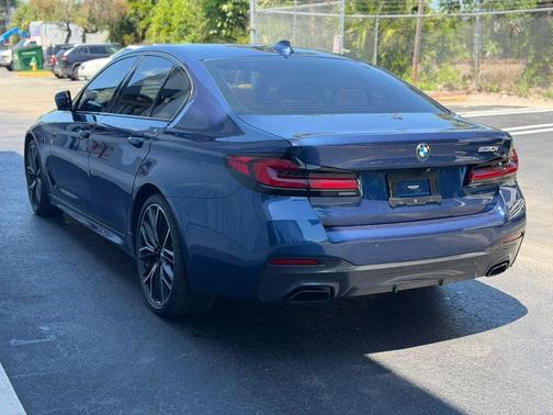 Phytonic Blue Metallic 2022 BMW 530 i