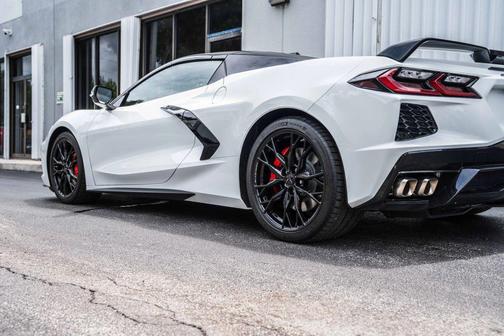 Arctic White 2023 Chevrolet Corvette Stingray w/3LT